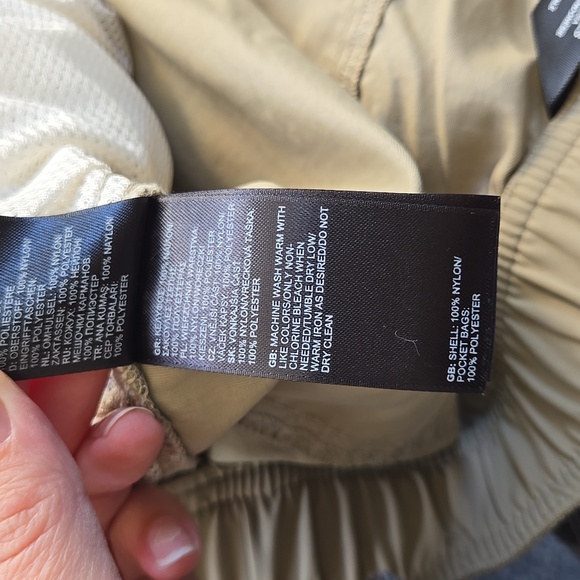 The North Face Convertible Hiking Pants - Picture 9 of 9